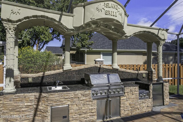 8135 Wekiva Way, Jacksonville, FL 32256 - view of patio / terrace with a sink