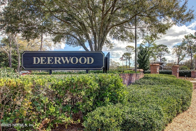 8040 Pine Lake Rd, Jacksonville, FL 32256 - photo 4