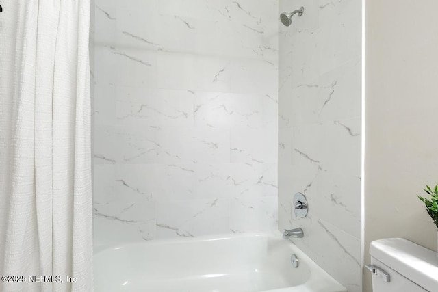 889 Aiken St, Saint Augustine, FL 32084 - full bath with toilet and shower / tub combo