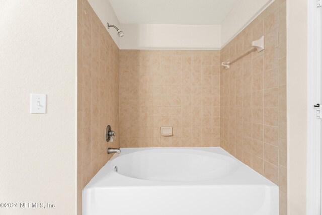 8550 Touchton Rd Unit 122, Jacksonville, FL 32216 - bathroom with washtub / shower combination