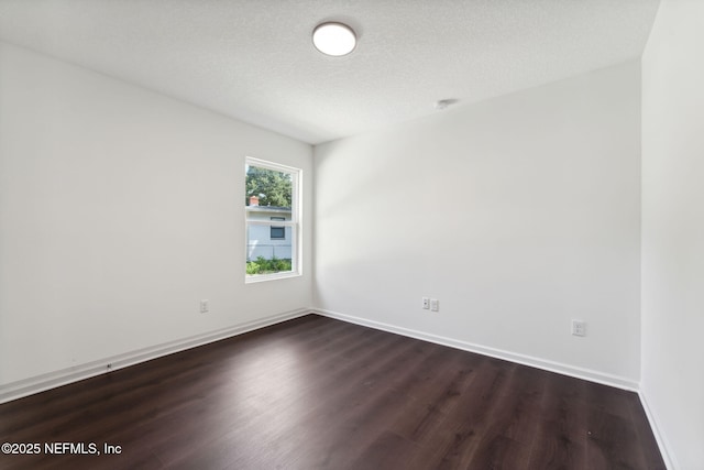 127 Azalea Cir, Palatka, FL 32177 - unfurnished room with dark wood finished floors and baseboards