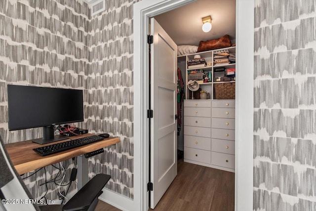 901 Ocean Blvd Unit 91, Atlantic Beach, FL 32233 - spacious closet featuring dark wood-style floors