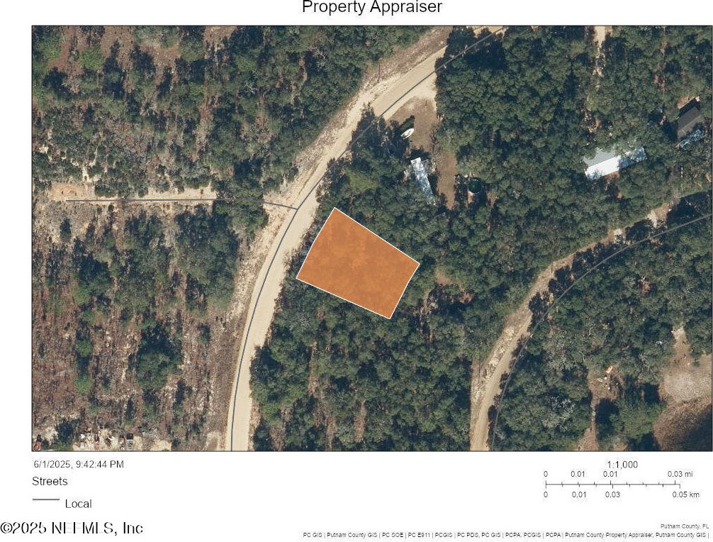 140 Lake Lucy Cir, Interlachen, FL 32148 - photo 2