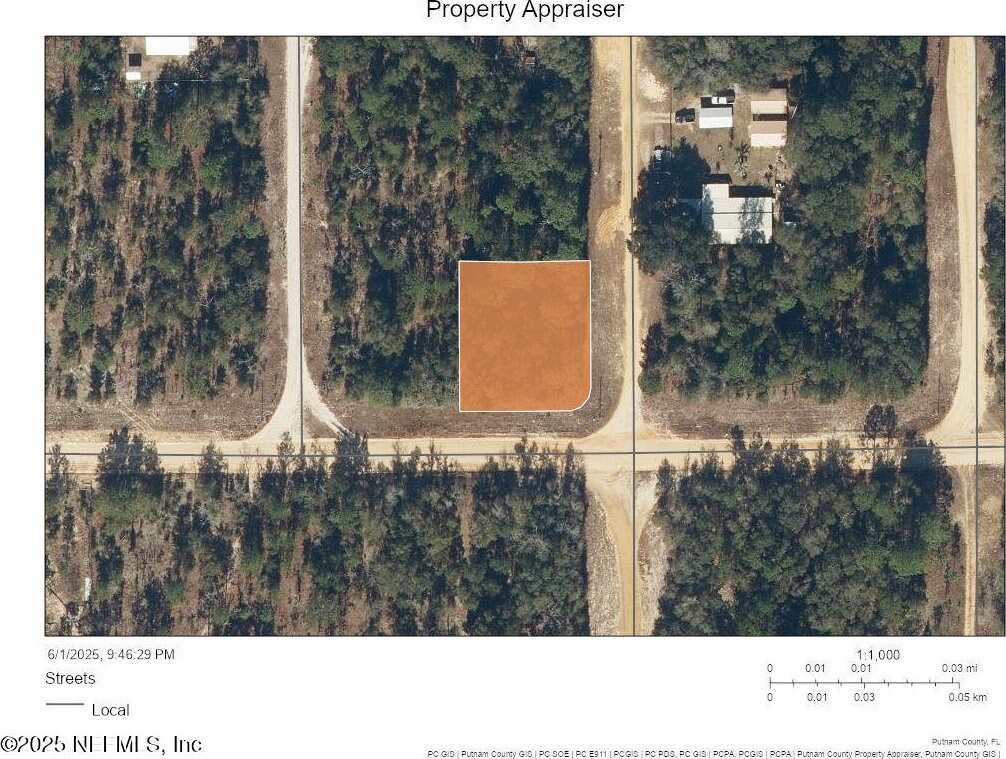250 13th St, Interlachen, FL 32148 - photo 1
