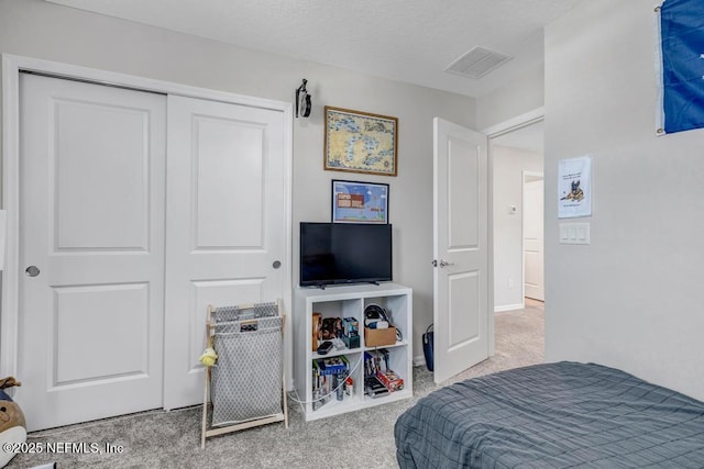 4604 Clapboard Crossing Way, Jacksonville, FL 32226 - carpeted bedroom with a closet