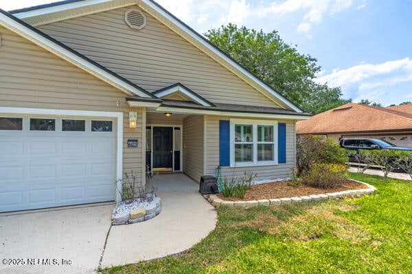 4420 Timber Hollow Way, Jacksonville, FL 32224 - view of front of home featuring an attached garage