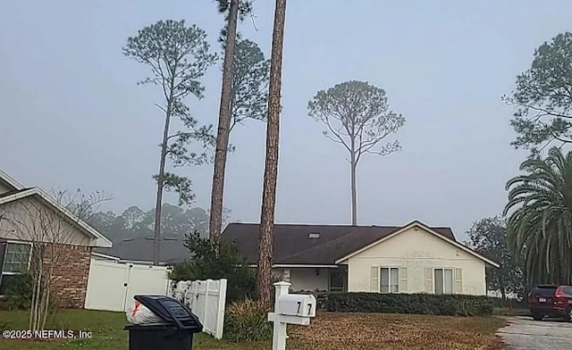8 Boyd Pl, Palm Coast, FL 32137 - view of front of property