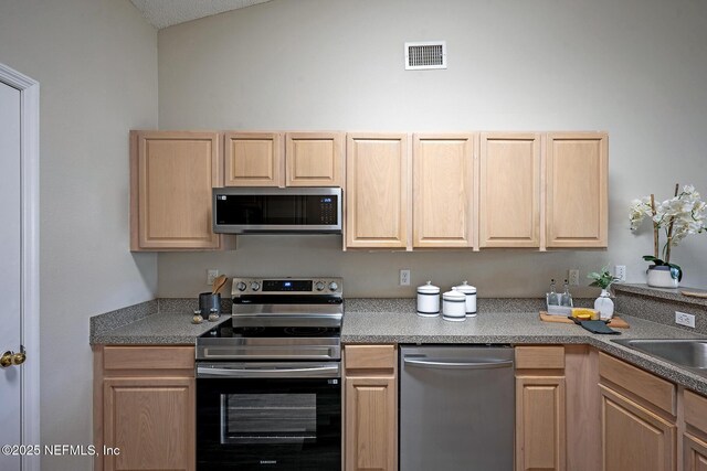 9 Ripple Pl, Palm Coast, FL 32164 - photo 42