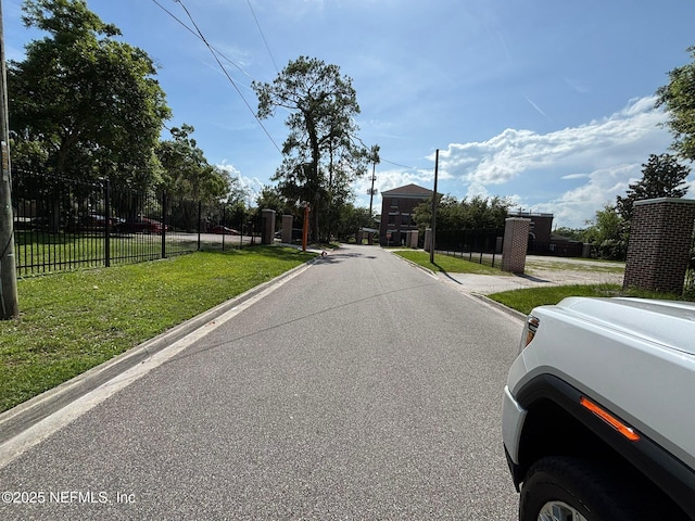 1630 Steele St, Jacksonville, FL 32209 - view of asphalt road with curbs