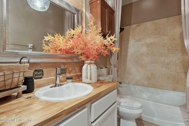 3592 Harrier Ct, Middleburg, FL 32068 - bathroom with vanity and shower / tub combination