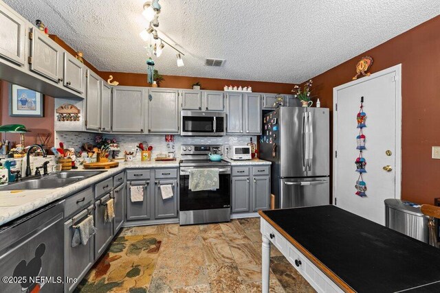 3519 Rain Forest Dr W, Jacksonville, FL 32277 - photo 4