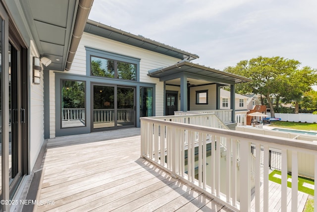 365 8th St, Atlantic Beach, FL 32233 - view of wooden terrace