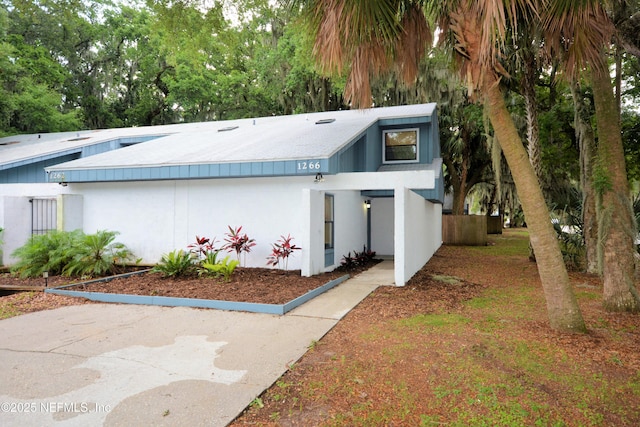1266 Mayport Landing Cir, Jacksonville, FL 32233 - view of mid-century home