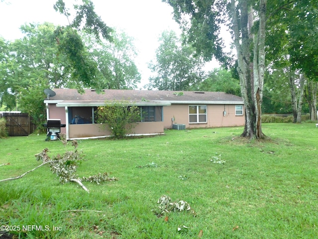 2718 Tina Ln, Middleburg, FL 32068 - rear view of house featuring a sunroom