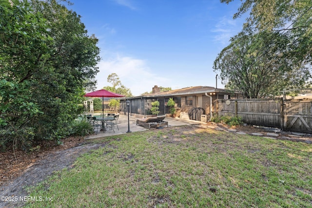 2364 Smullian Trl S, Jacksonville, FL 32217 - view of yard featuring a patio