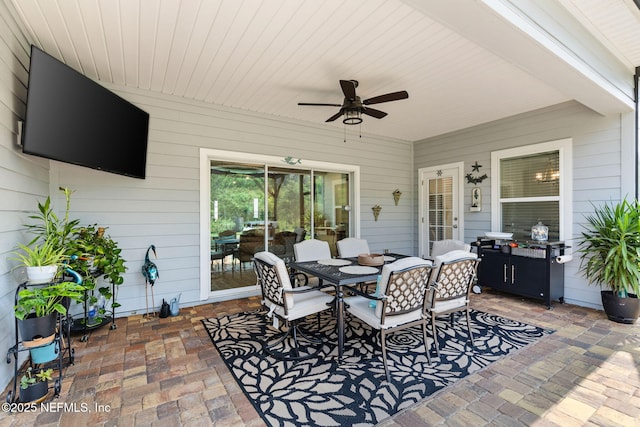 85600 Stonehurst Pkwy, Fernandina Beach, FL 32034 - view of patio / terrace featuring a ceiling fan and outdoor dining area