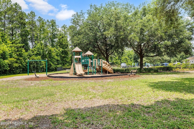 85600 Stonehurst Pkwy, Fernandina Beach, FL 32034 - community playground featuring a yard