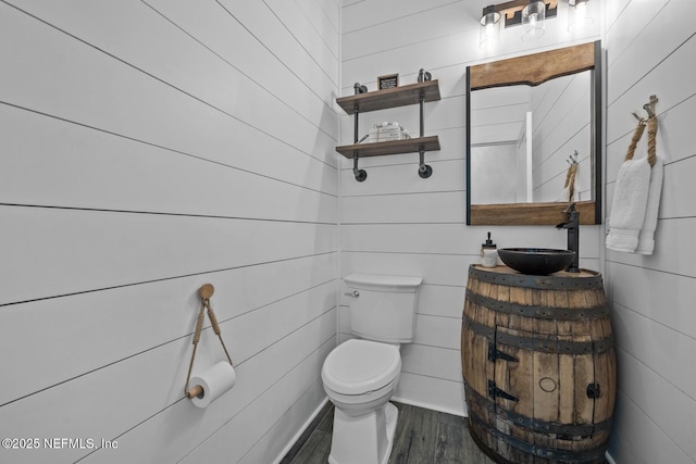 83 Tortola Way, Saint Johns, FL 32259 - bathroom with wood finished floors and vanity