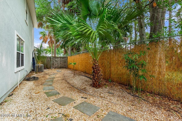 66 W 14th St, Atlantic Beach, FL 32233 - view of yard featuring a gate
