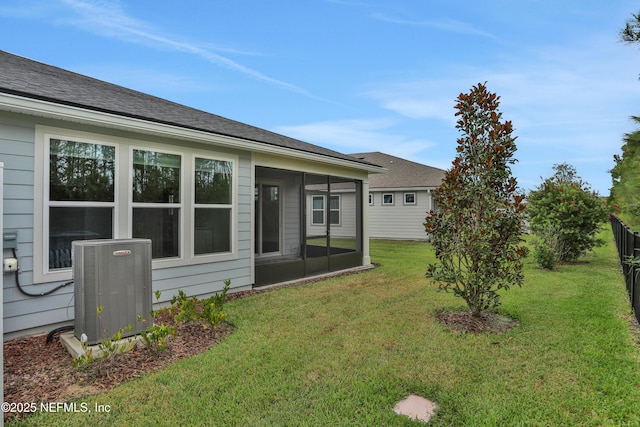 564 Jubilee Cir, Yulee, FL 32097 - view of green lawn featuring a sunroom