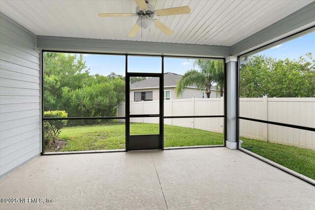165 Crown Colony Rd, Saint Augustine, FL 32092 - unfurnished sunroom featuring a ceiling fan