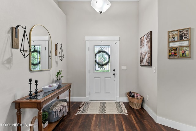 6228 Blue Marlin Dr, Keystone Heights, FL 32656 - entryway featuring wood finished floors and baseboards