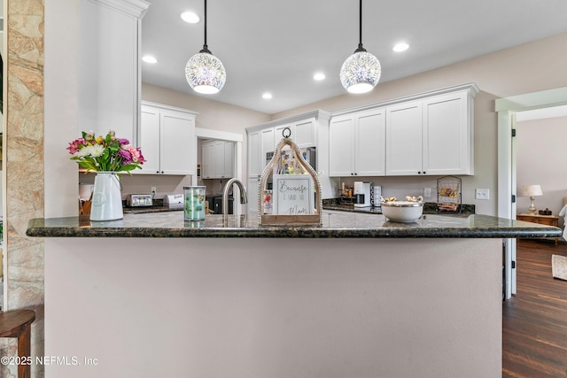 6228 Blue Marlin Dr, Keystone Heights, FL 32656 - kitchen featuring dark wood-style floors, white cabinets, decorative light fixtures, and recessed lighting
