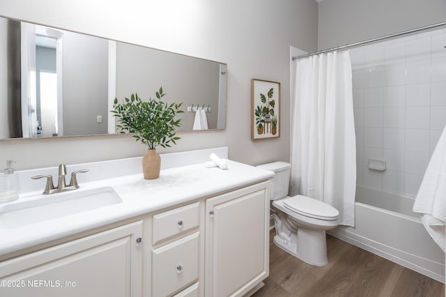 18 Myrtle Brook Bnd, Ponte Vedra, FL 32081 - full bath featuring toilet, vanity, wood finished floors, and shower / bath combo