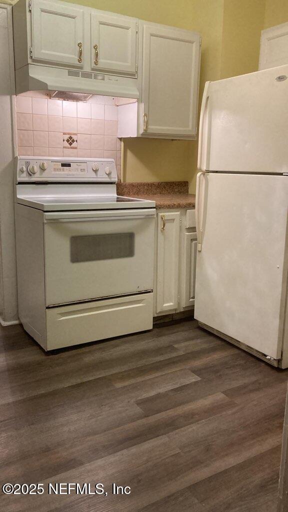 2913 W 10th St, Jacksonville, FL 32254 - photo 8