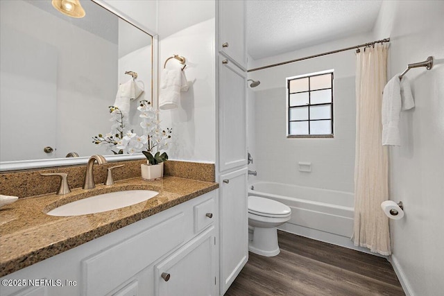 100 Palmera Ct, Ponte Vedra Beach, FL 32082 - bathroom with vanity, shower / bath combination with curtain, wood finished floors, toilet, and baseboards