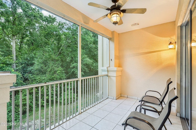 8601 Beach Blvd Unit 507, Jacksonville, FL 32216 - balcony featuring a ceiling fan