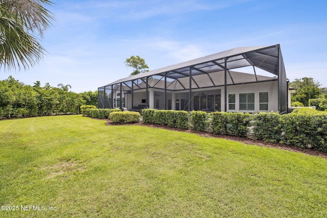 1332 N Loop Pkwy, Saint Augustine, FL 32095 - rear view of house with a lawn
