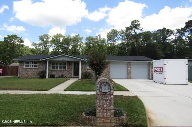 8489 Rock Knoll Dr, Jacksonville, FL 32221 - photo 1