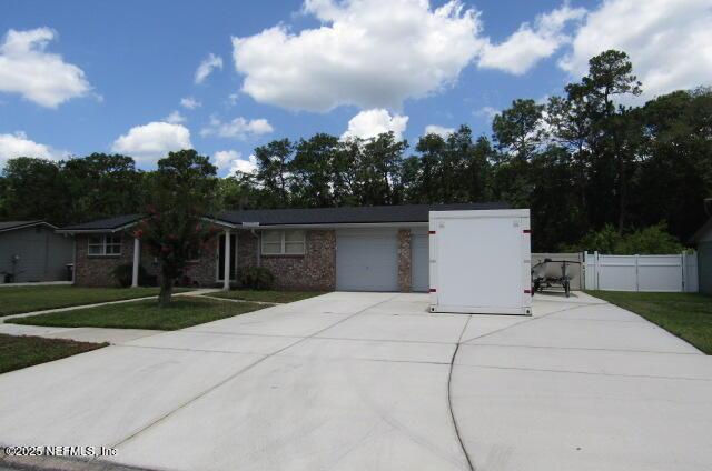 8489 Rock Knoll Dr, Jacksonville, FL 32221 - photo 2