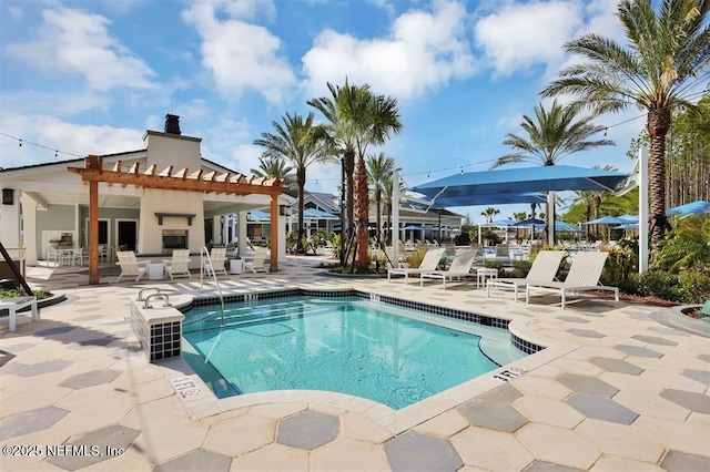 350 Tranquil Trail Cir, Yulee, FL 32097 - community pool with a patio area