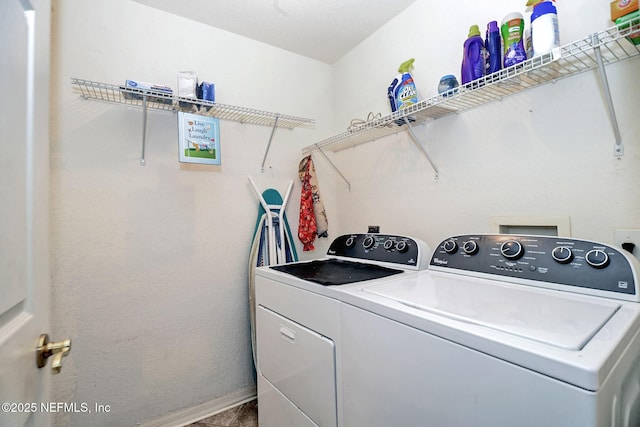 10121 SW 61st Terrace Rd, Ocala, FL 34476 - laundry area with independent washer and dryer and baseboards