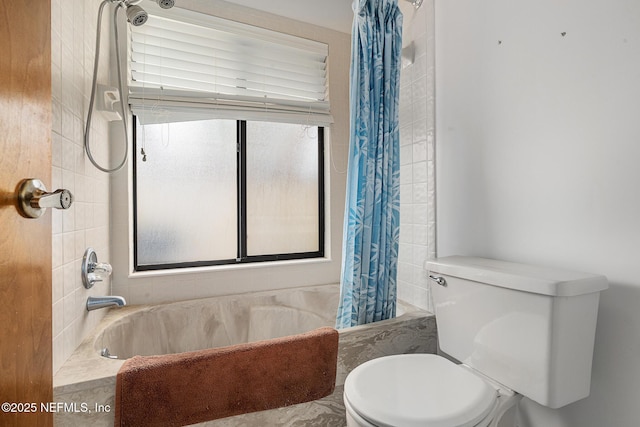 55 Village Cir, Palm Coast, FL 32164 - bathroom featuring shower / bathtub combination with curtain and toilet