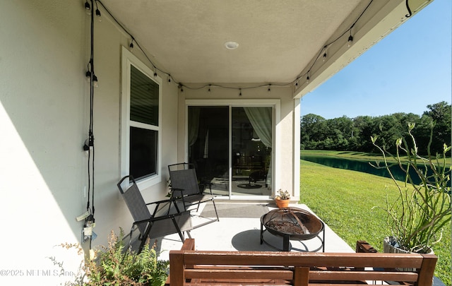 8657 Lake George Cir E, Macclenny, FL 32063 - view of patio with a water view