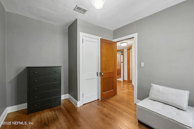 1094 Wolfe St, Jacksonville, FL 32205 - sitting room featuring wood finished floors