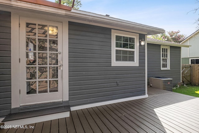 1094 Wolfe St, Jacksonville, FL 32205 - view of wooden deck