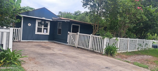 1305 Crestfield Rd, Jacksonville, FL 32205 - photo 2