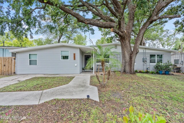 6837 Tom Thumb Dr, Jacksonville, FL 32210 - photo 2