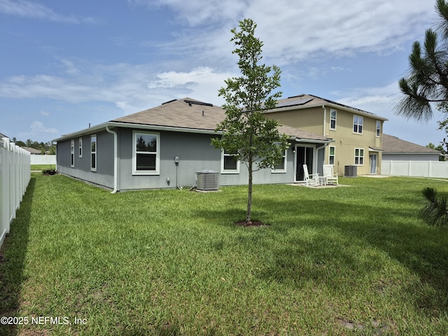 2420 Cold Stream Ln, Green Cove Springs, FL 32043 - back of house featuring cooling unit