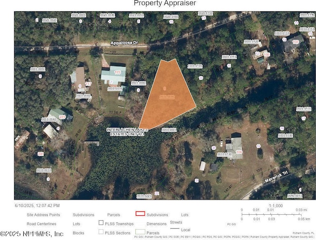 000 Appaloosa Dr, Interlachen, FL 32148