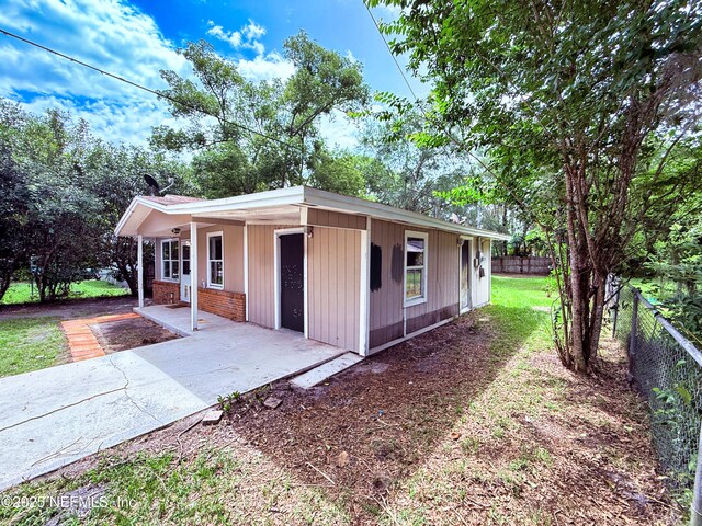 1217 Spruce St, Green Cove Springs, FL 32043 - photo 5