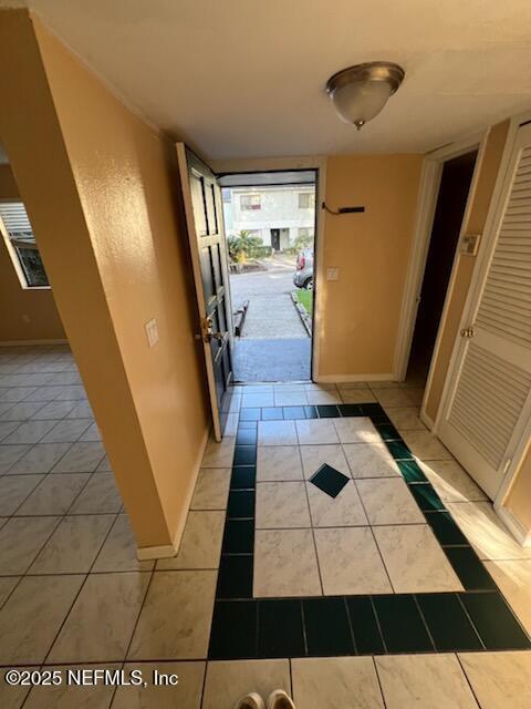 714 Oaks Manor Ct Unit M3-2, Jacksonville, FL 32211 - photo 3