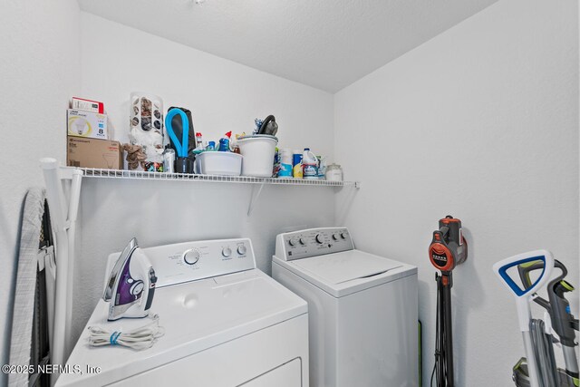 10075 Gate Pkwy N Unit 913, Jacksonville, FL 32246 - laundry room featuring separate washer and dryer