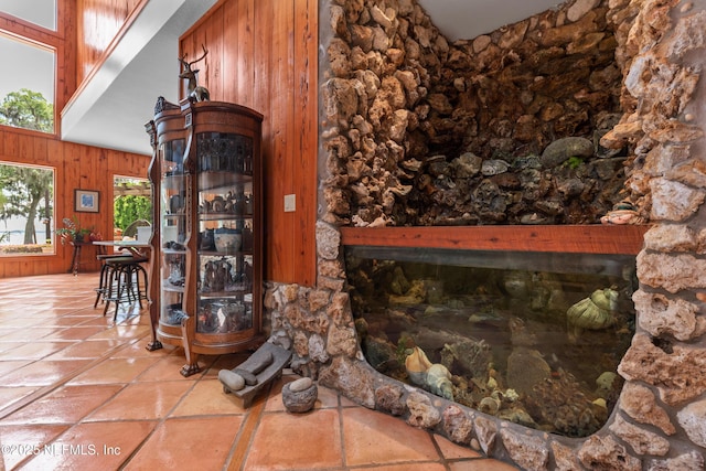 970 Fruit Cove Rd, Saint Johns, FL 32259 - detailed view of wood walls
