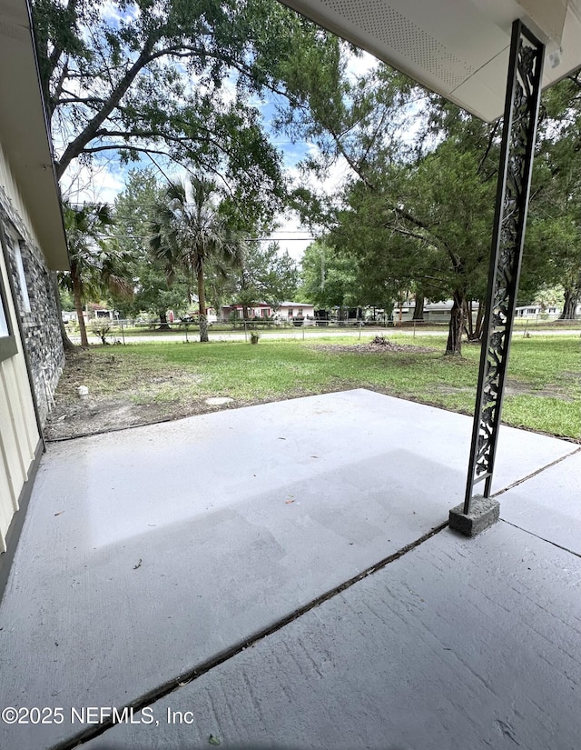 2204 Burpee Dr, Jacksonville, FL 32210 - photo 32