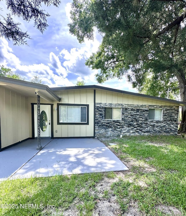 2204 Burpee Dr, Jacksonville, FL 32210 - photo 35